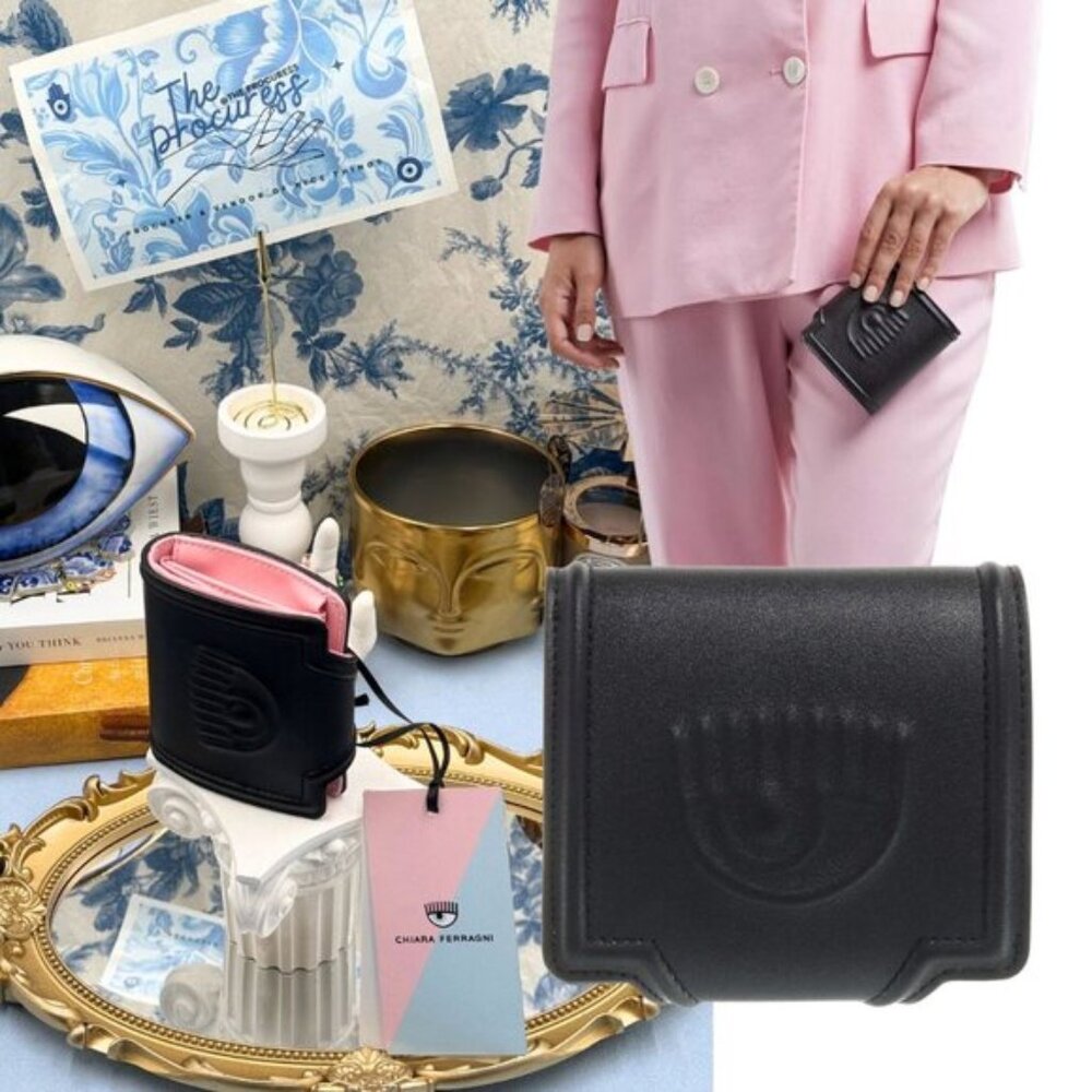 🆕 CHIARA FERRAGNI 🧿 NWT Range A Eyelike Sketch 12 Bifold Wallet, Black